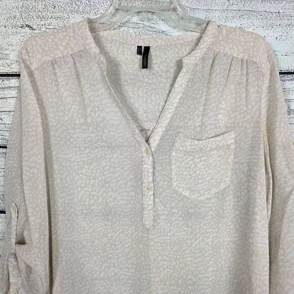 Maurices Cream Textured Roll Tab Sleeve Top L - Picture 5 of 8